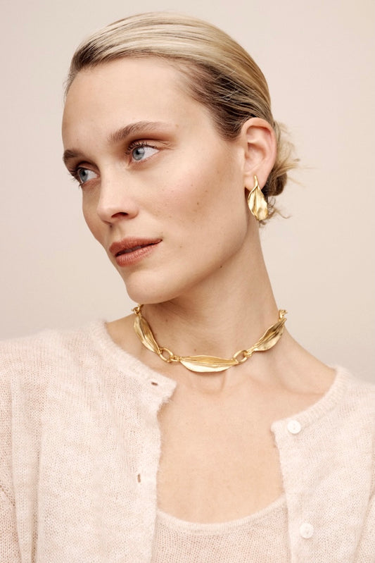 Leaf Choker